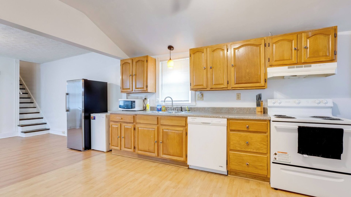 Cumberland House | Cumberland Getaway - 7 Mi to Rocky Gap State Park!