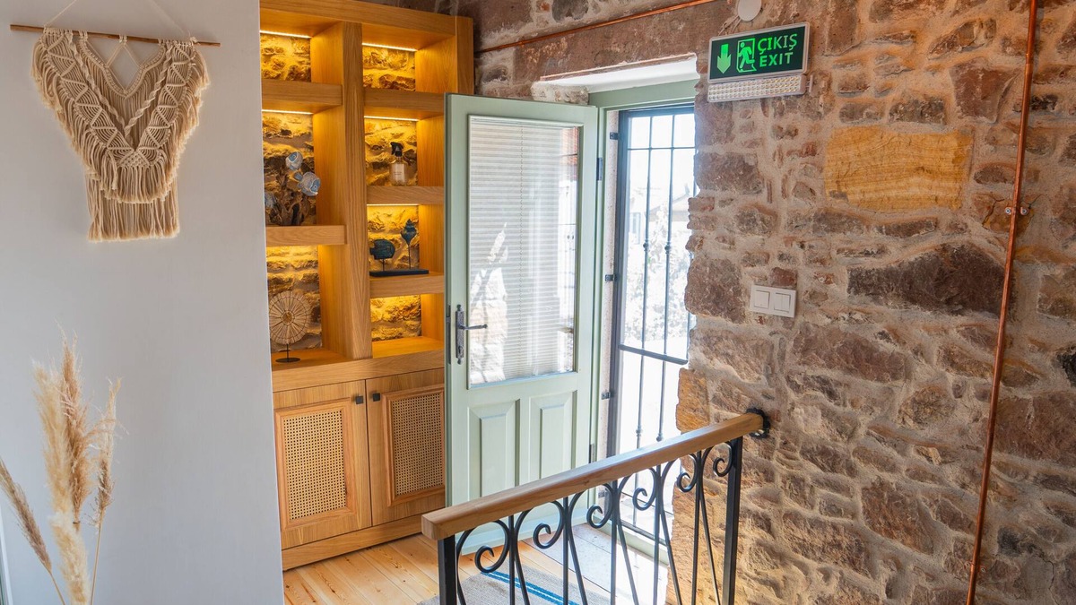 Ayvalik Hotel | Cundalis1893