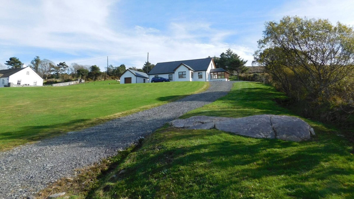 Adrigole House | Curragh Height's IS ONLY RENTED BUY THE YEAR AND ALSO FOR SALE.