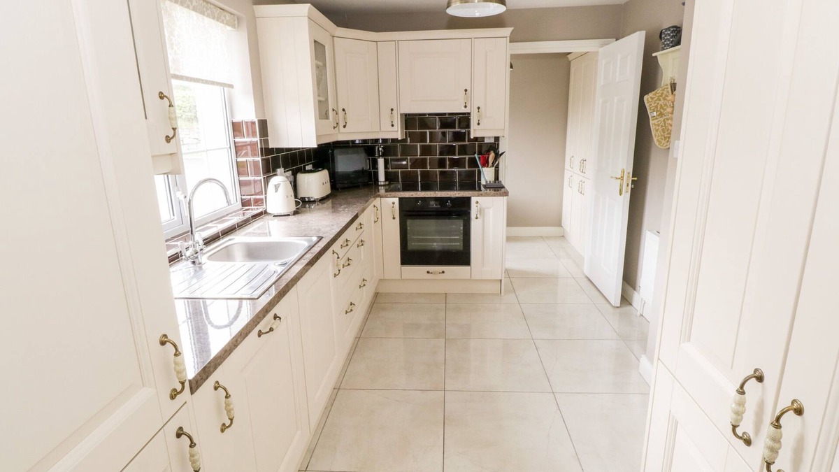 Mulranny Cottage | Curragh Hill