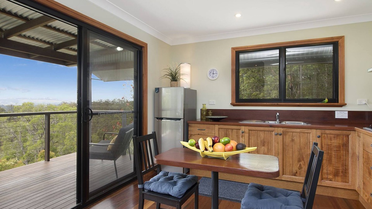 Kobble Creek Cottage | Currawong Cottage Hill Top
