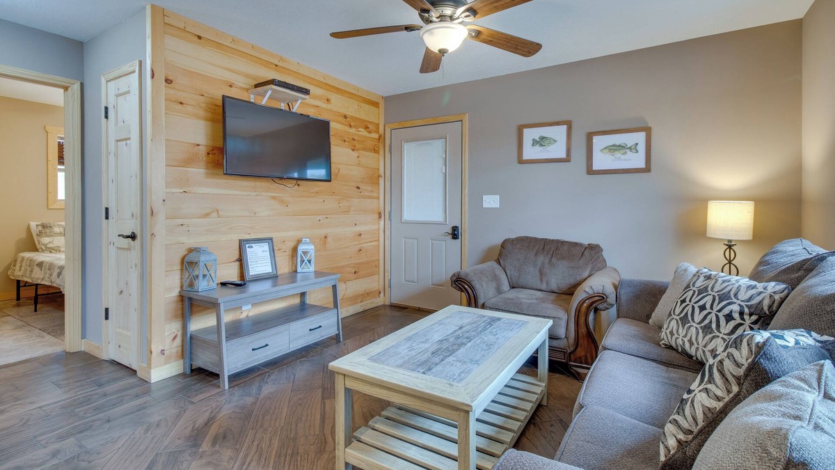 Van Buren Condo | Current River Retreats Condo: Walk to River!