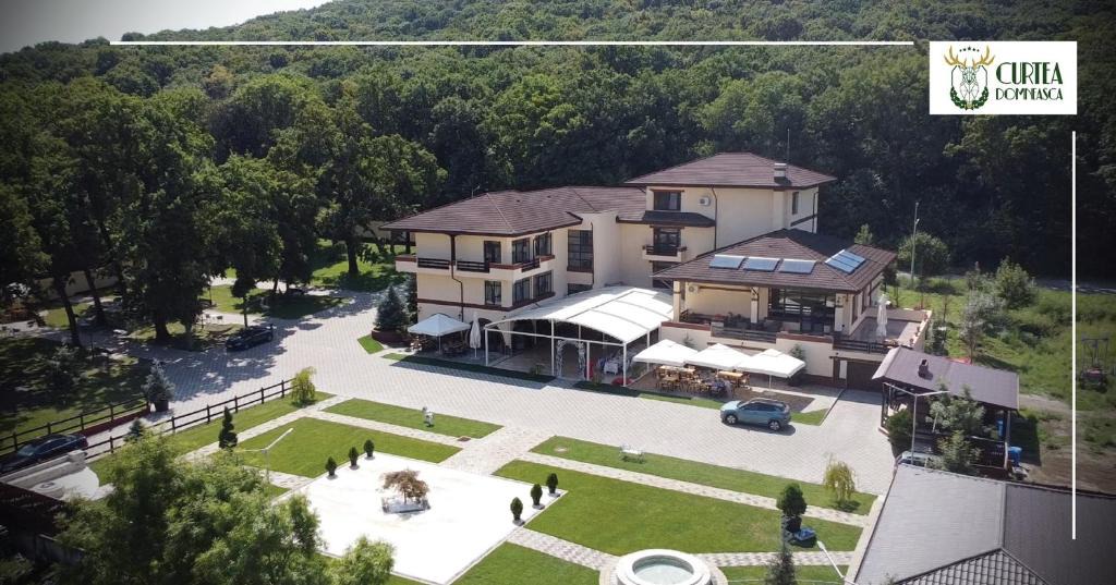 Balteni House | Curtea Domneasca