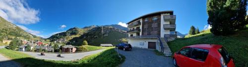 Bivio Apartment | Curtinfess Franklin
