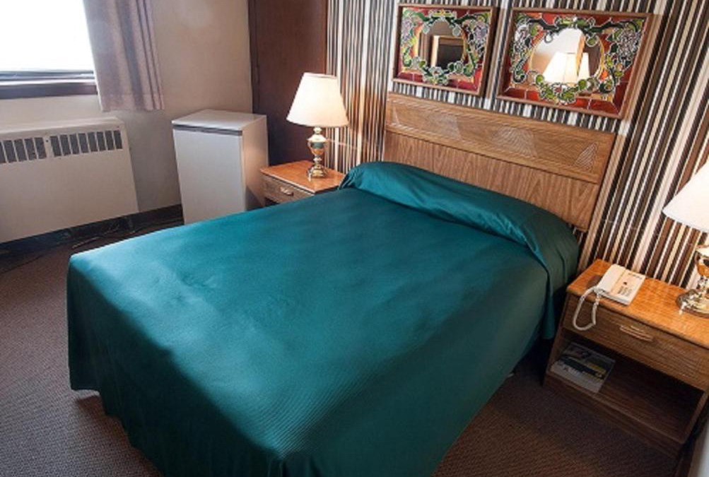 East Kildonan Hotel | Curtis Gordon Motor Hotel