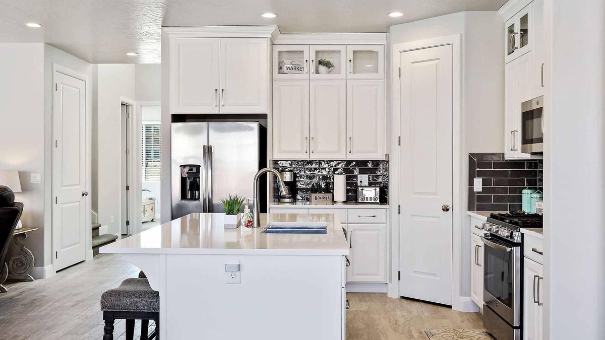 Sienna Hills House | Curtis Ladera RV PAD, Basketball Hoop, Community Pool