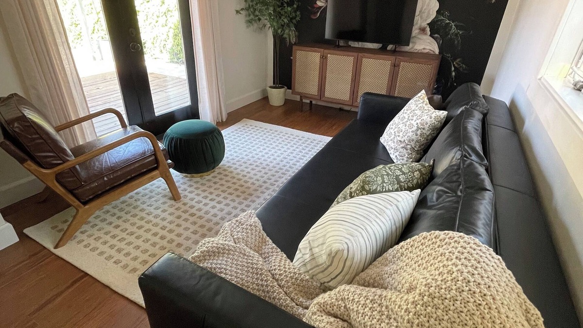 North Oak Park Cottage | Curtis Park Charmer!