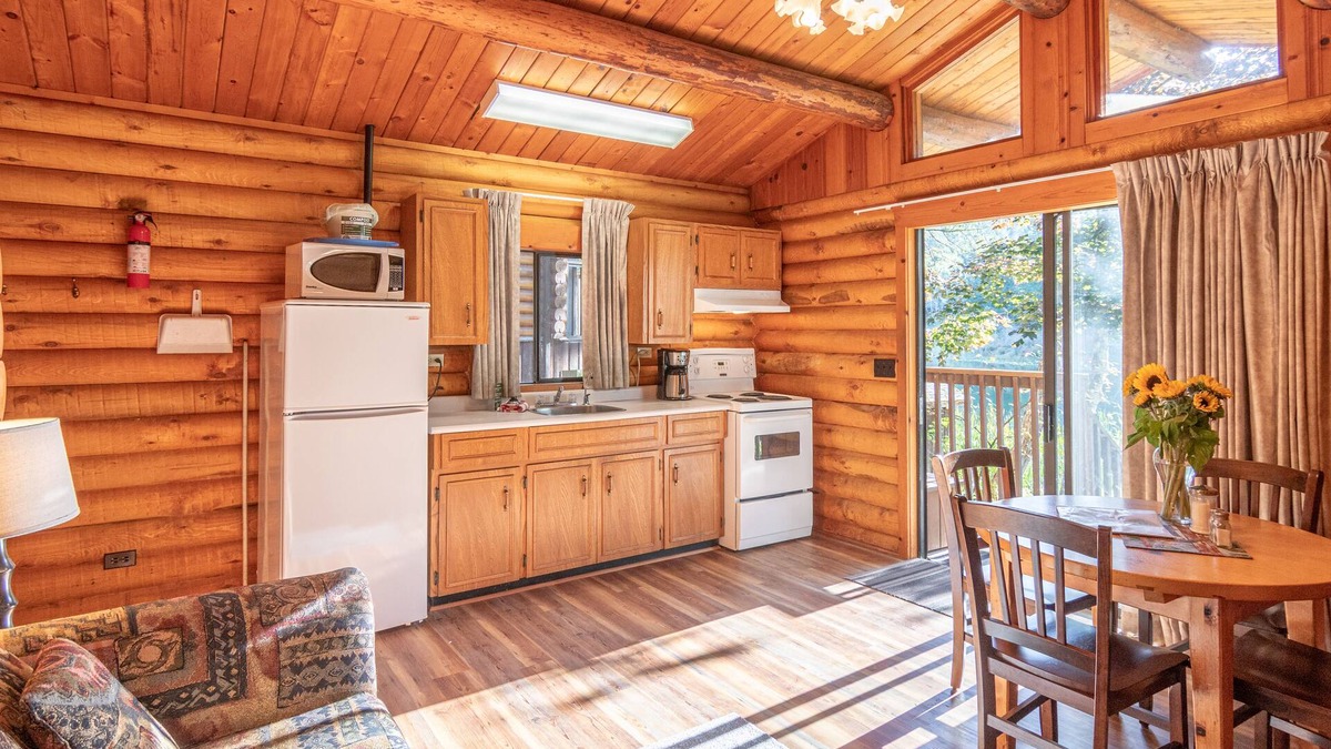 Salt Spring Island Cabin | Cusheon Lake Resort