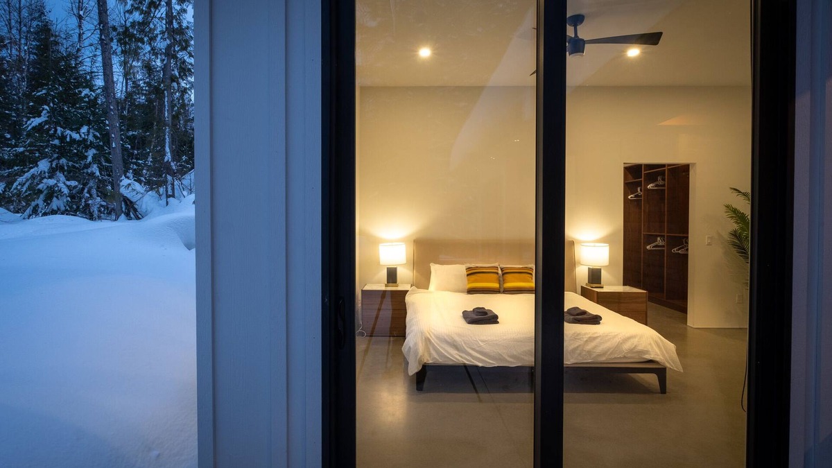 Revelstoke House | Custom accessible home only 5 minutes to Revelstoke Mountain Resort