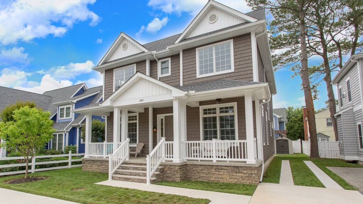 South Rehoboth House | Custom-Built In-Town Luxurious 6 Bedrm, 5 Ensuites+1/2 Bath, 7 mins Beach/Shops
