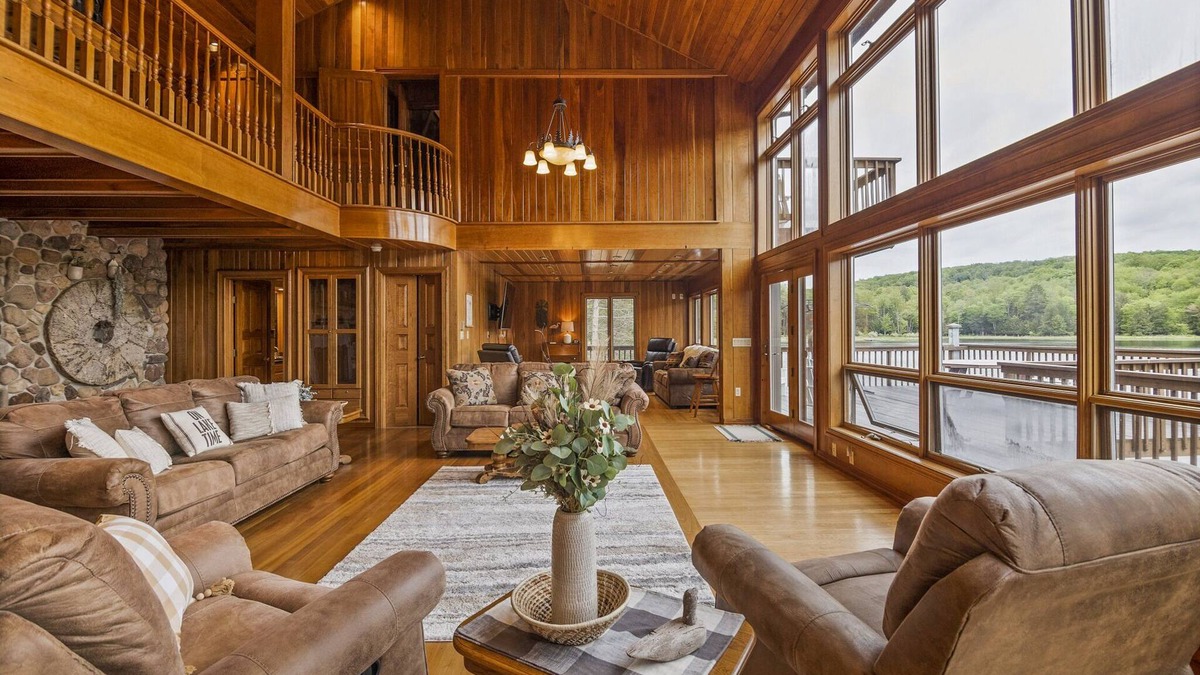 Warren Center Resort | Custom built resort on private lake with kayaks, hiking,