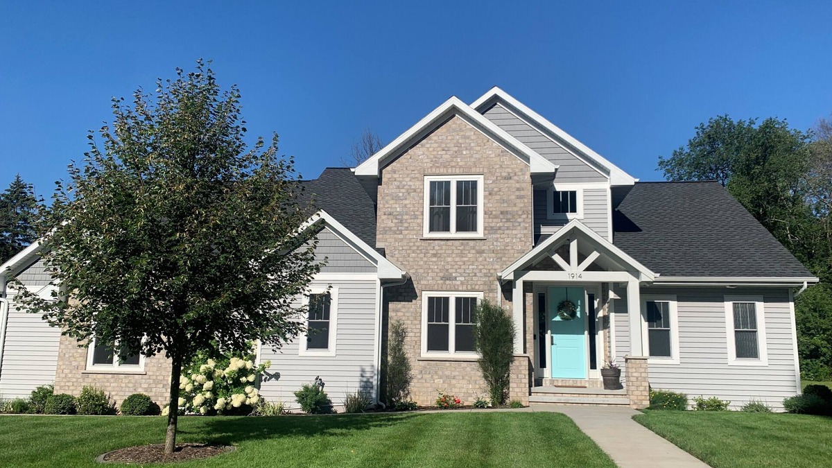 Green Bay House | Custom Built Showcase Home near Lambeau!