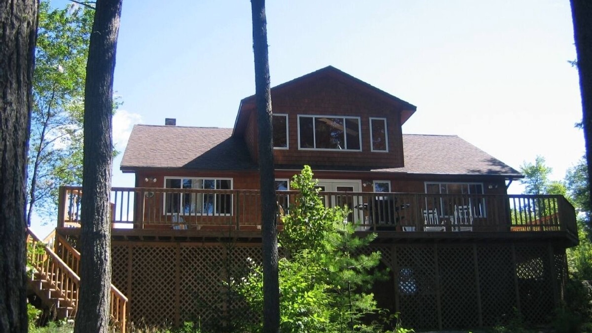 Franklin Cottage | Custom Built Waterfront Cottage