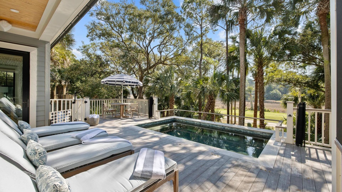 Vanderhorst Plantation House | Custom Bunk Room & Private Pool - Great for Families