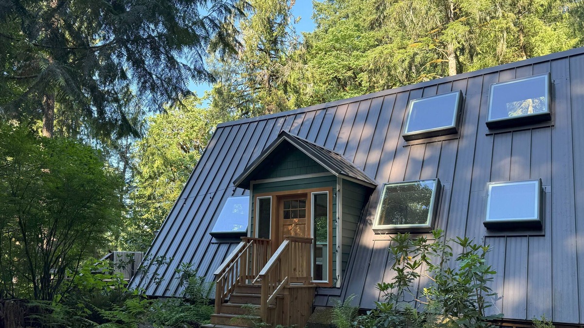 Marcola Cabin | Custom cabin overlooking the McKenzie River. River access, hot tub, and solitude