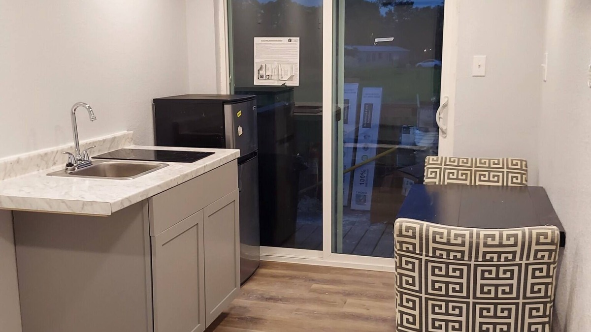 Brazoria Cabin | Custom Container Home w/ walk-in shower and patio! Walking distance to the river