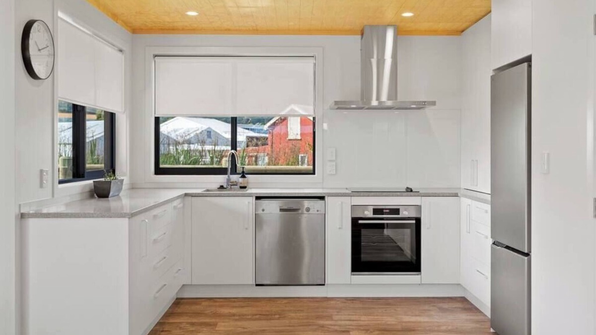 Te Aroha House | Custom designed holiday home, next to Cycleway.