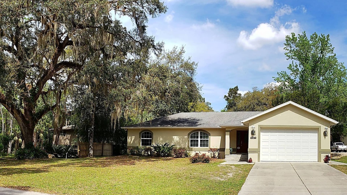 Homosassa House | Custom home great local, boat parking, near dock, food, scalloping, Manatee.