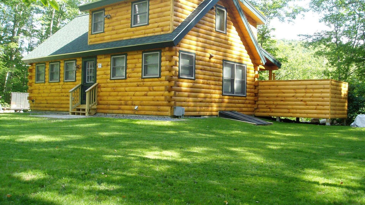 Bath House | Custom Log Cabin on Wild Ammonoosuc River