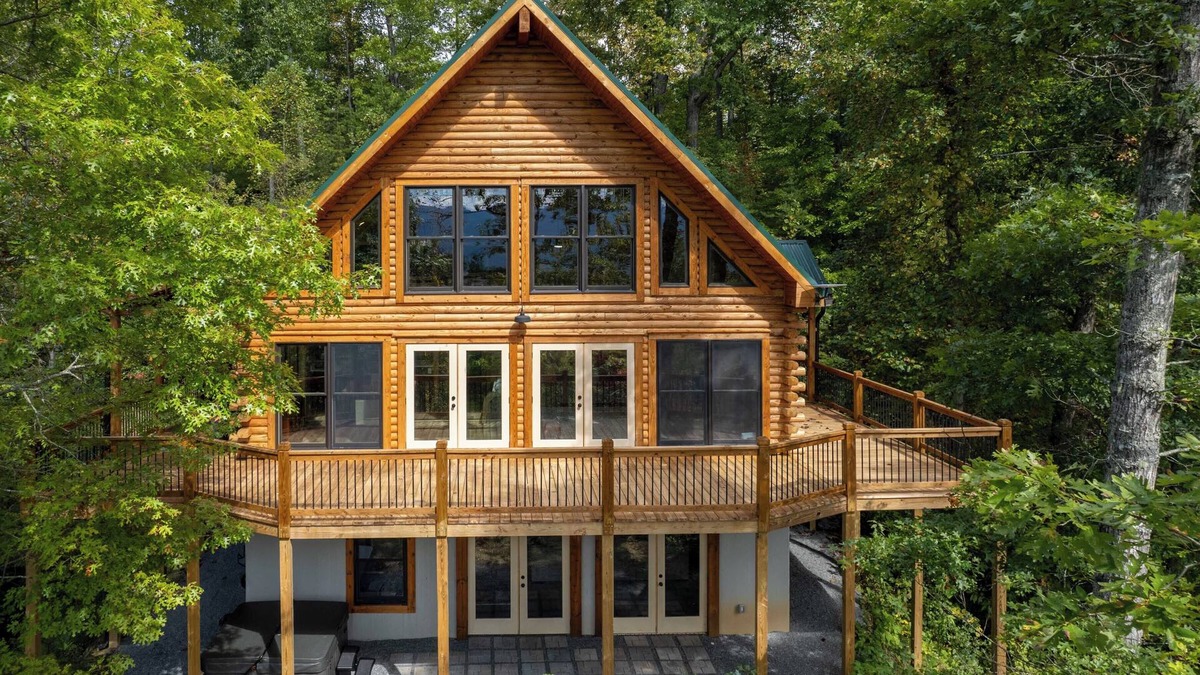Qualla Cabin | Customer Appreciation Year! Get a free night!