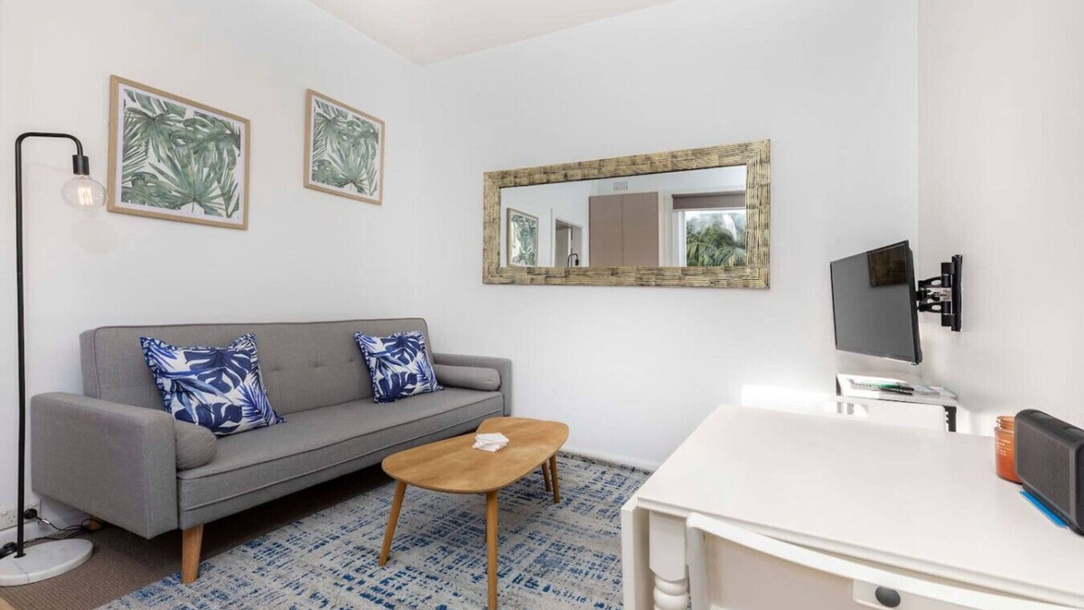 North Sydney Apartment | Cute 1 bedroom with private courtyard garden
