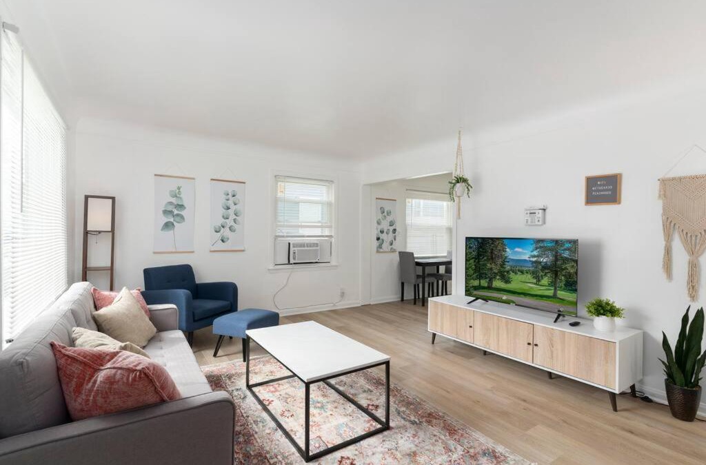 Royal Oak House | Cute 2 bed 1 bath Home in Royal Oak