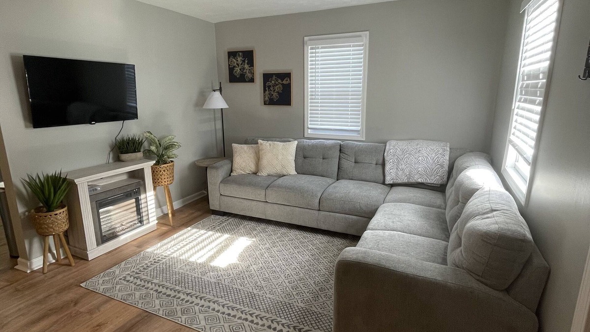 Bowling Green House | Cute and cozy home in BG