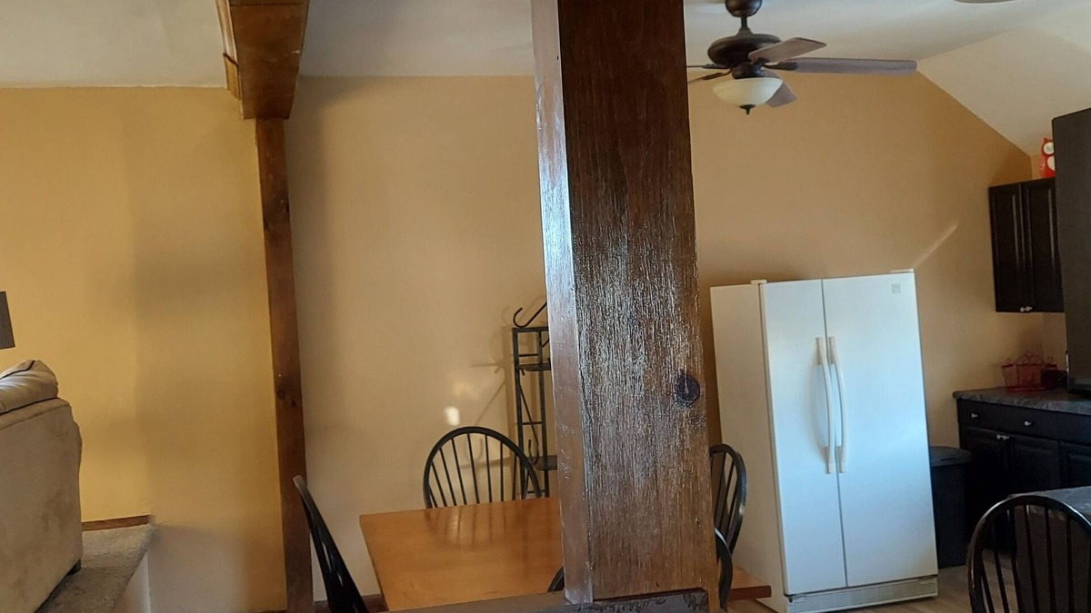 Campbellsport Apartment | cute and cozy-minutes from beaches,parks,trails,entertainment!