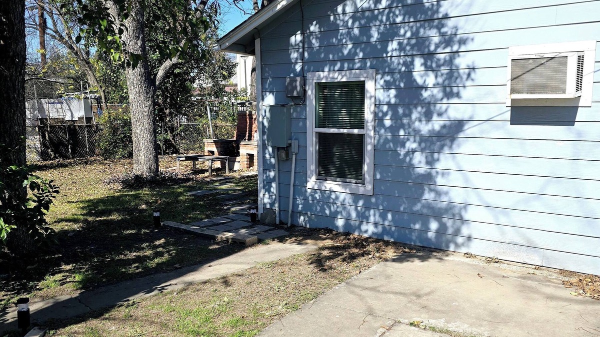 Government Hill Apartment | Cute and Cozy Studio Near Downtown San Antonio