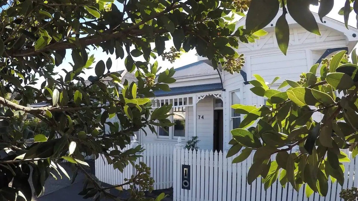 Napier House | Cute and quirky, close to the action Napier home