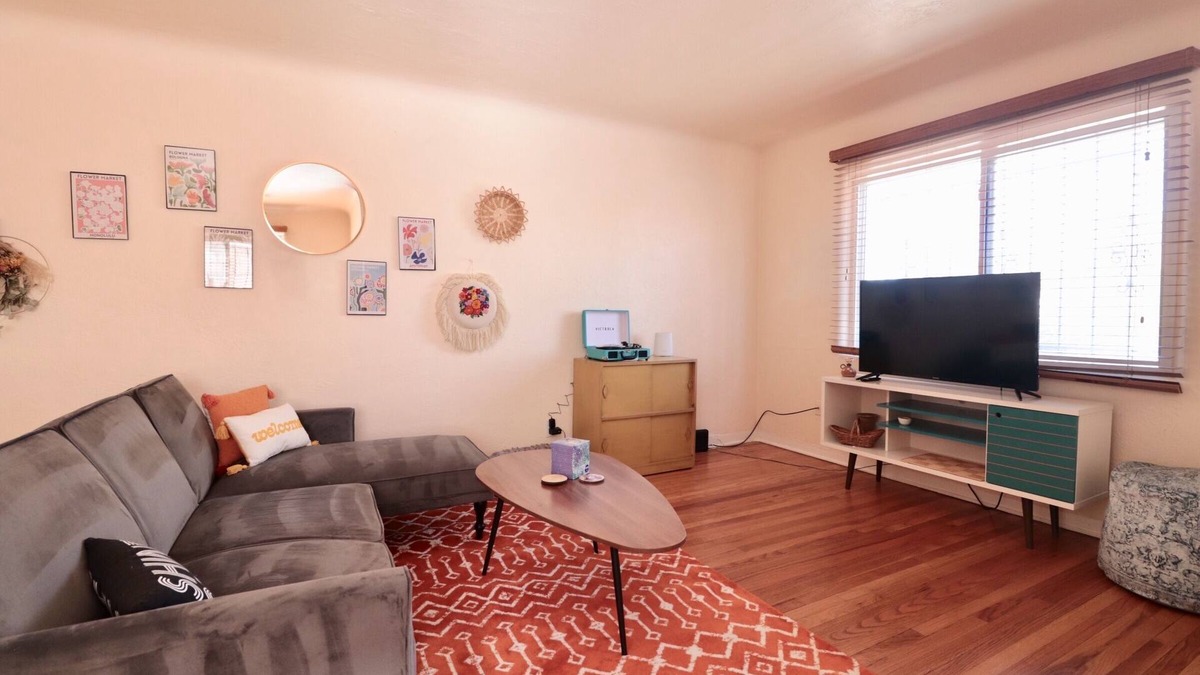 Albuquerque House | Cute and spacious 1 bedroom in a great location