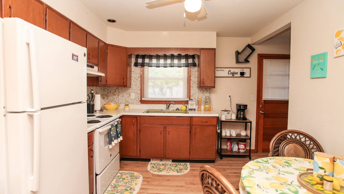 Lincoln House | Cute and Spacious One month min. rental