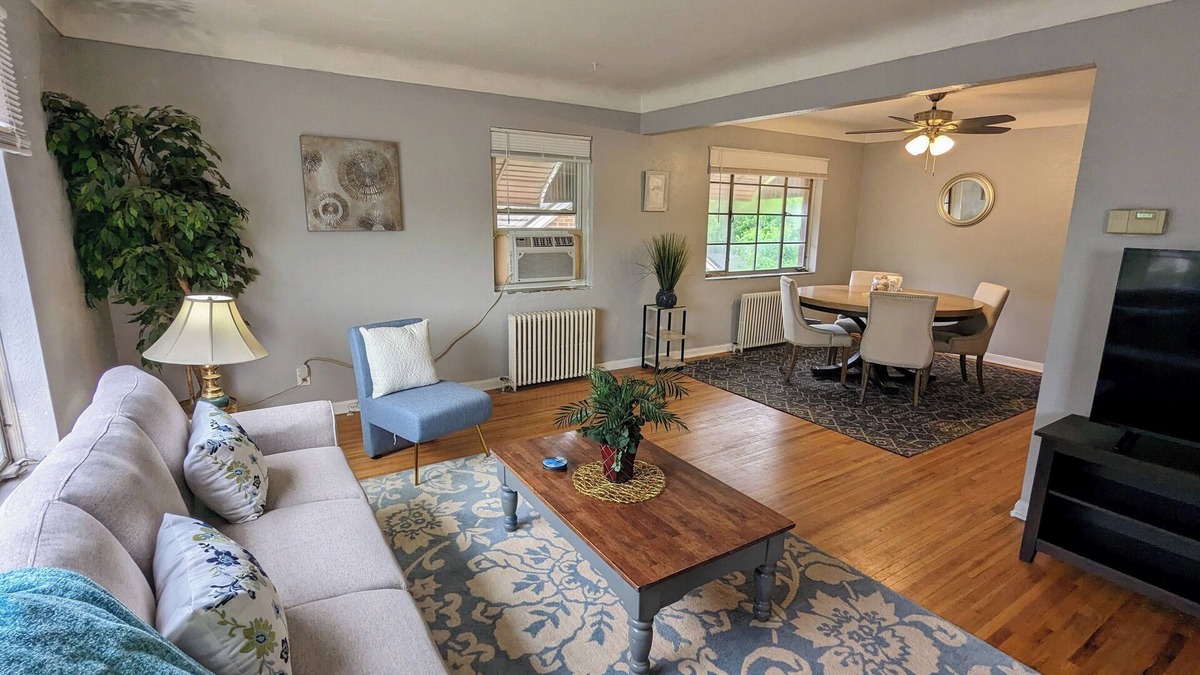 Ottawa House | Cute, beautiful 2 Bd/1Bt near Promedica