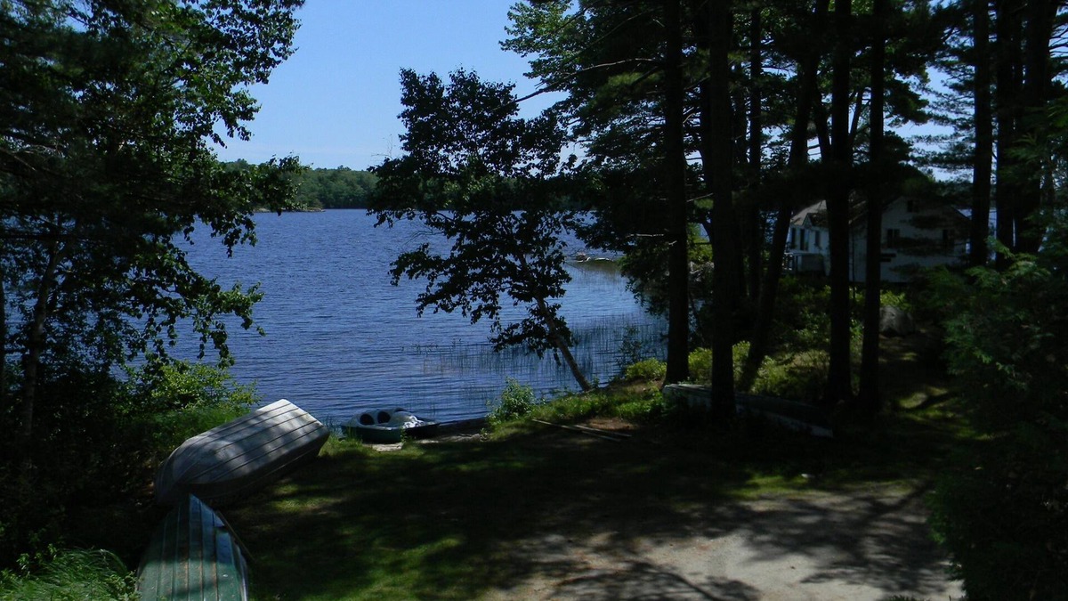 Damariscotta Cottage | Cute Boathouse Cottage (Top floor) with lake views on Pemaquid Lake