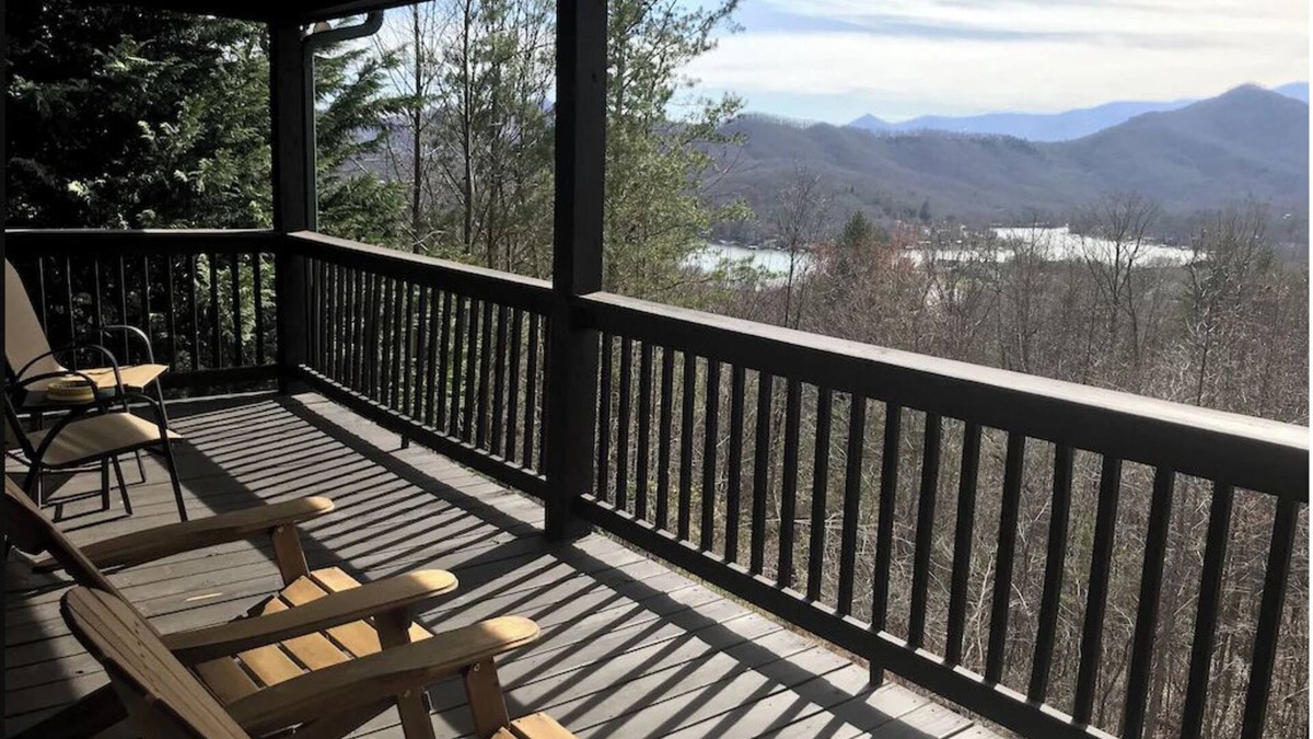 Hiawassee House | Cute cabin😊Pretty Views! Clean! ONLY 1 MILE TO TOWN!