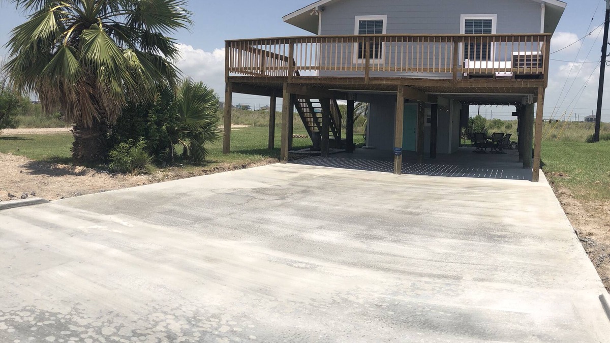 Rockport House | Cute calming coastal home located in a great fishing area