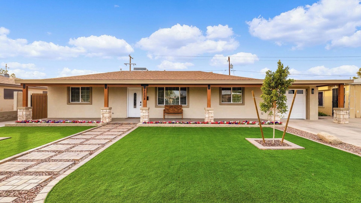 North Mountain House | Cute Casa! 3 Bed/2 Bath/Game room- Sleeps 10!