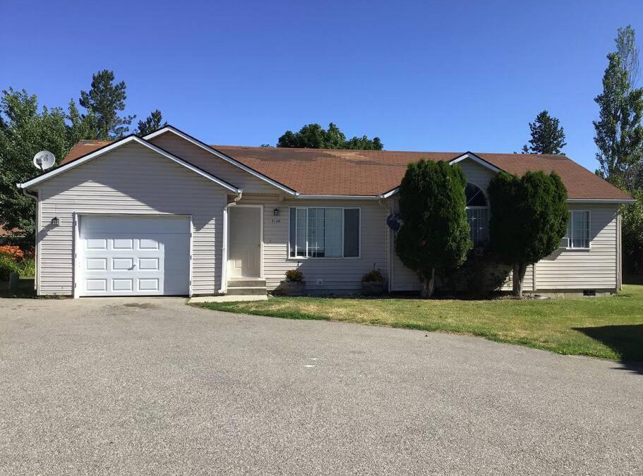 Coeur d'Alene House | Cute CDA home w/garage & yard!