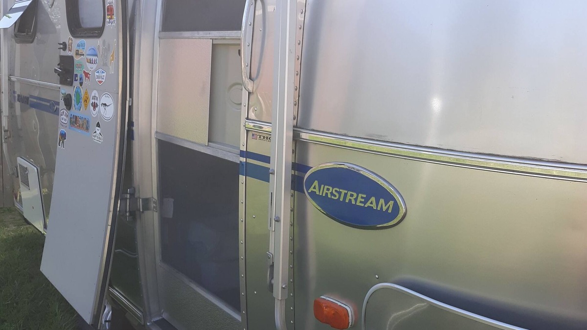 Killeen House | Cute & comfy Airstream camper