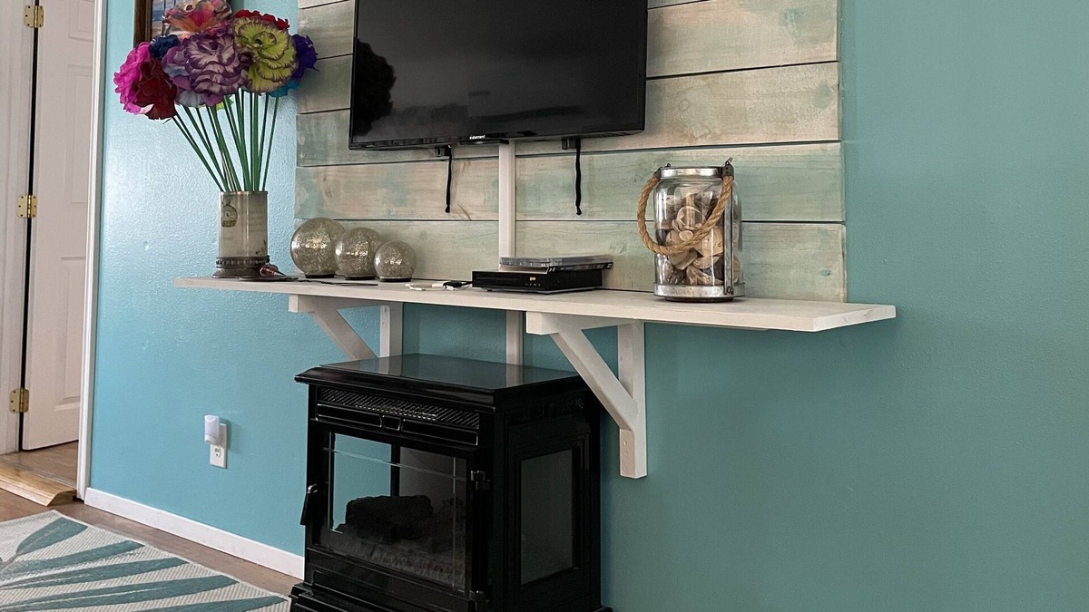 Harlingen House | Cute Cottage in 55 an older community
