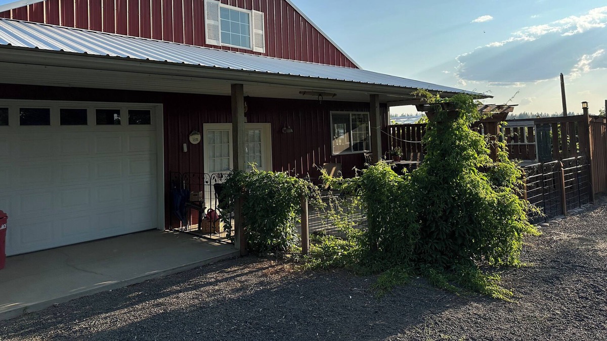 Colbert Cottage | Cute Cottage on a mini Farm