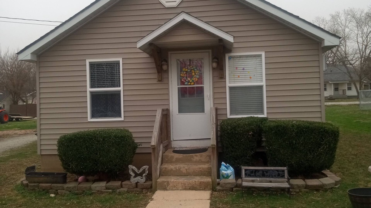 West Plains House | Cute & Cozy 2-bedroom house in wonderful West Plains
