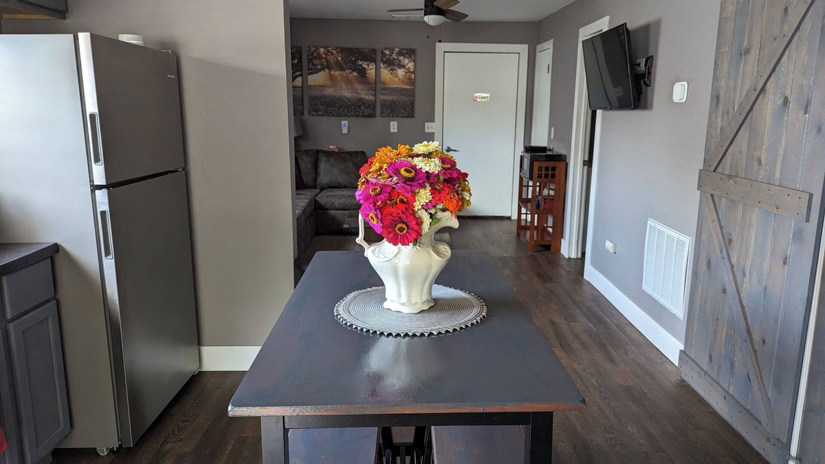 McFarland House | Cute & Cozy Cottagen