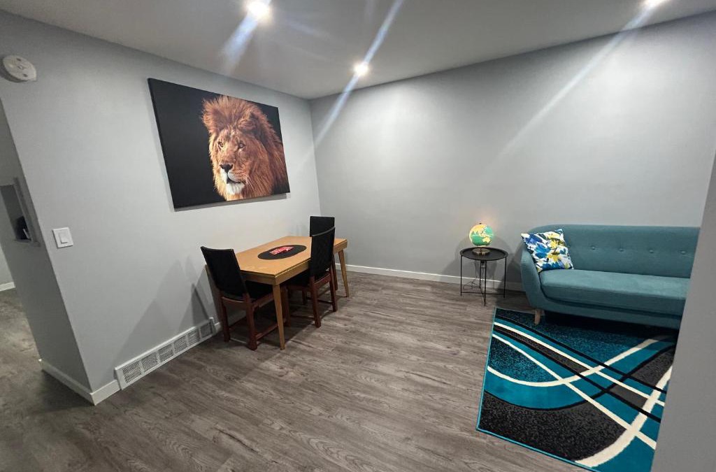 Highland Park Apartment | Cute Highland Park(Upper-A-Unit)