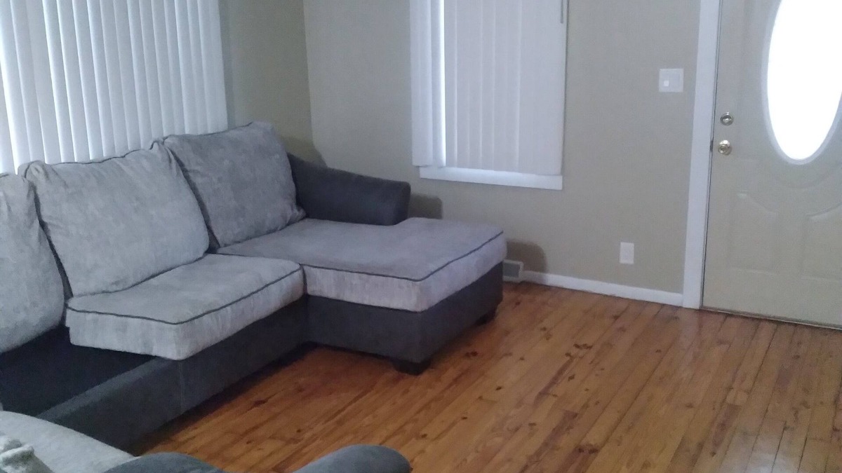 Durand House | Cute home conveniently located in Railroad City USA .4 miles from Union Station!