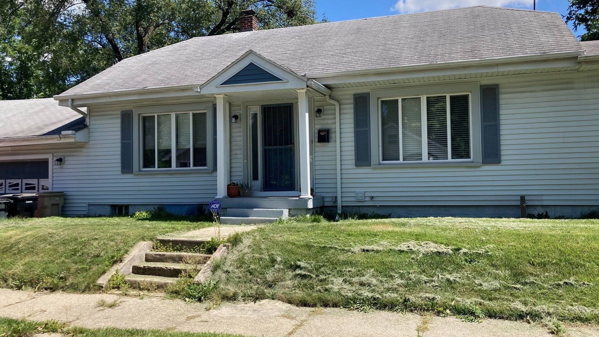 Northeast South Bend House | Cute House close to Notre Dame Stadium!
