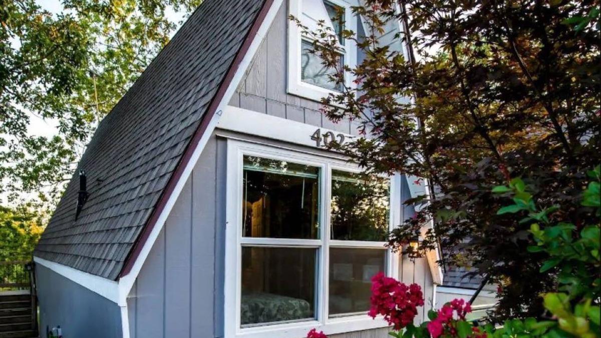 Lampe Cabin | Cute Little AFrame Table Rock Lake Shore Community
