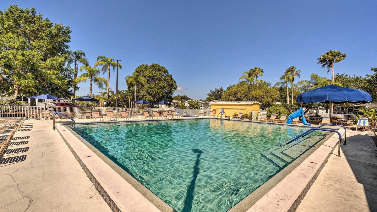El Jobean Cottage | Cute Port Charlotte Home w/Resort Amenities!