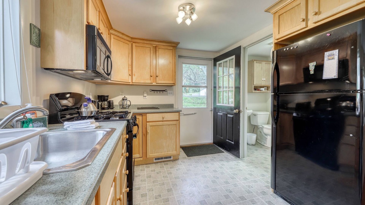 Weston House | Cute Riverfront Home w/Free WiFi, Washer/Dryer, & Private Deck - Close to Okemo