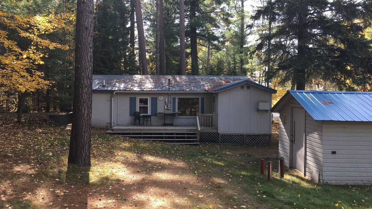 Side Lake Cabin | Cute, rustic cabin in Side Lake, No WiFi